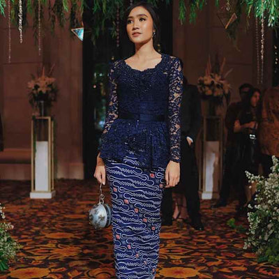 Model Kebaya Modern yang Buat Penampilan Jadi Cantik Diberbagai Acara